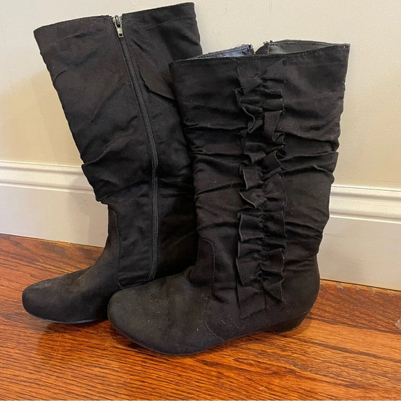 Stuart Weitzman Angelina Black Suede Wedge Boots - Girls Size 5 - Picture 4 of 8